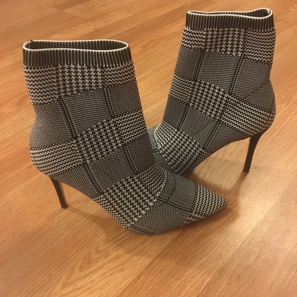 Something navy bootie - Picture 4 of 4